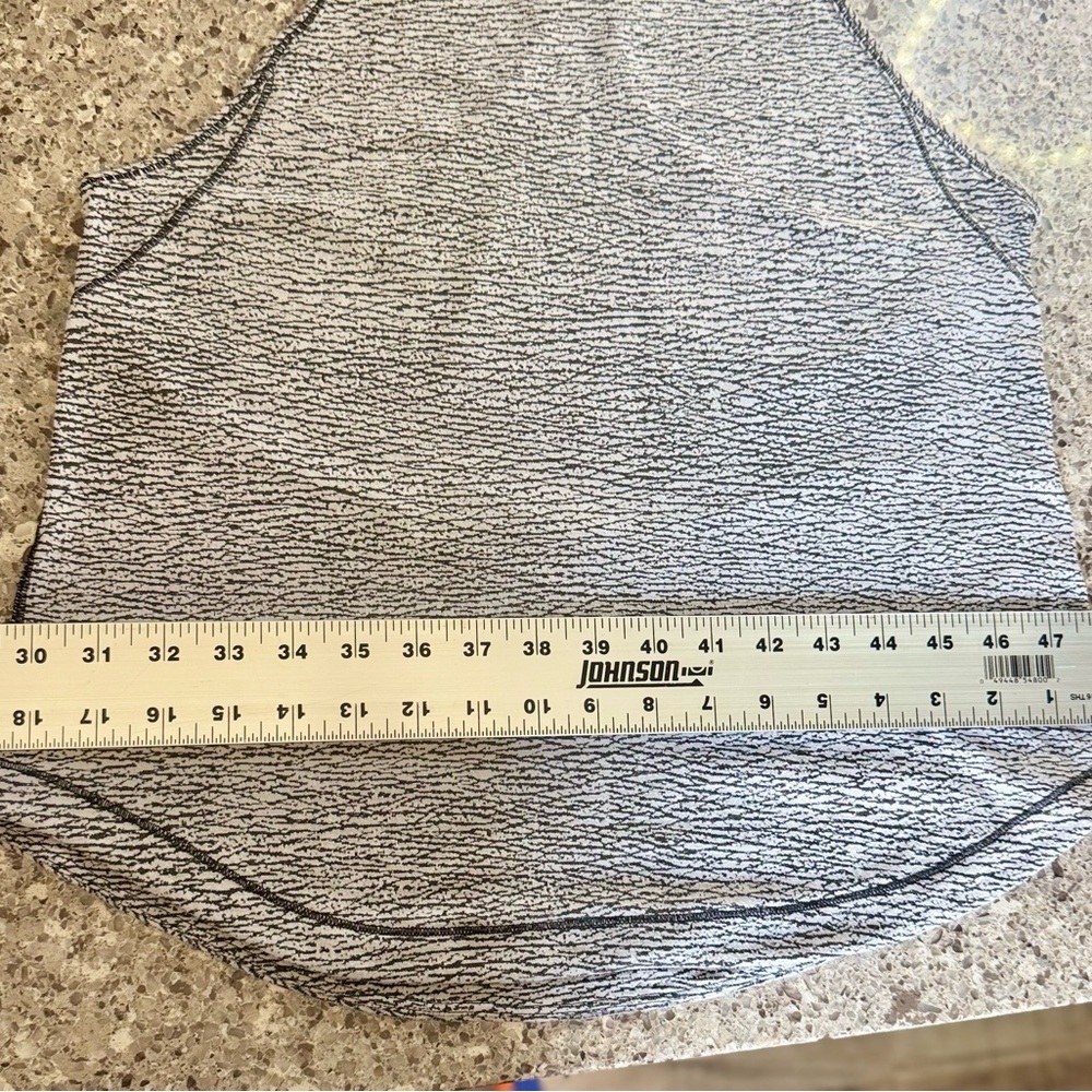 Lululemon l Long Distance Tank l Sheer Luon Pebble Jacquard White/Black - Picture 6 of 14